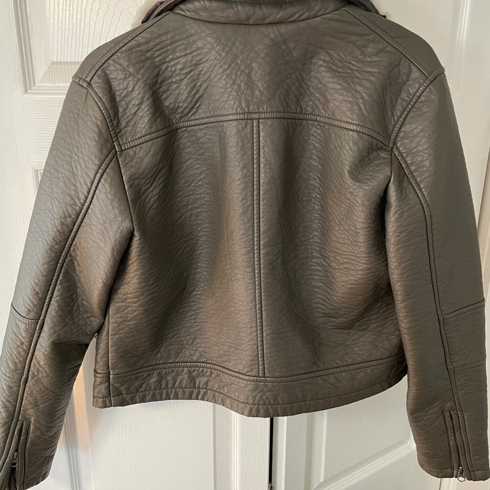 Members Only leather fur trimmed Jacket - Picture 2 of 2